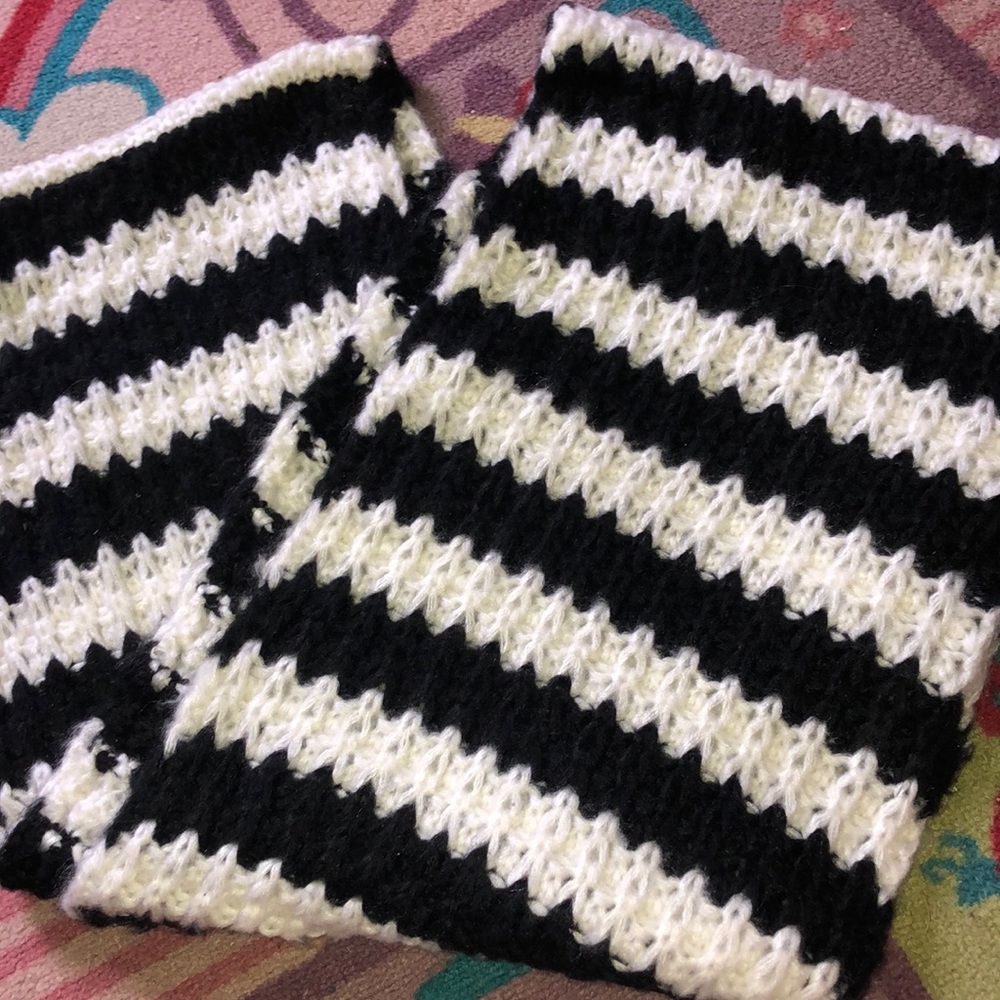 Black and white infinity scarf